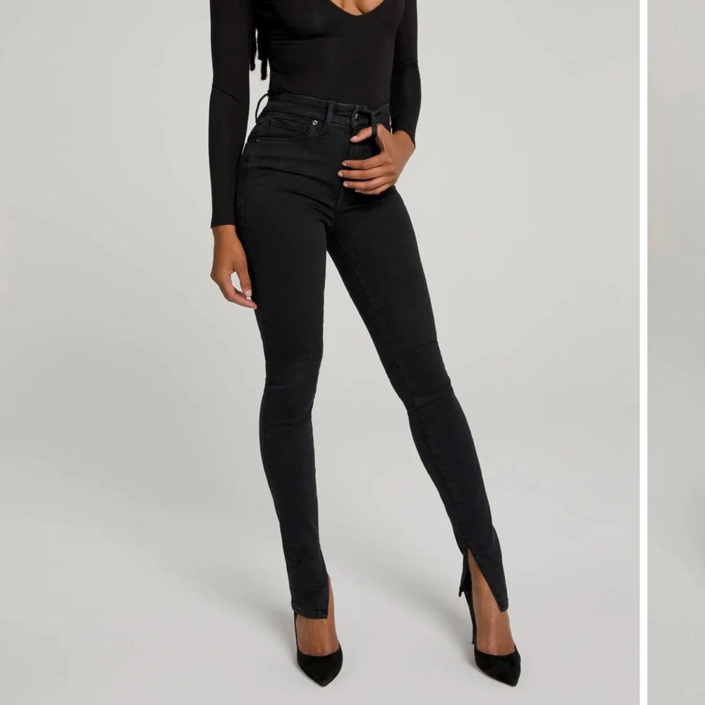 Good American Skinny Jeans - Good Waist Long Slit Outseam in Black095